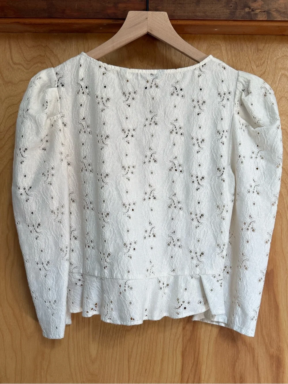 Small Zara Ivory Cream Eyelet Lace Blouse Embroidery Ruffle Puff Sleeve Romantic